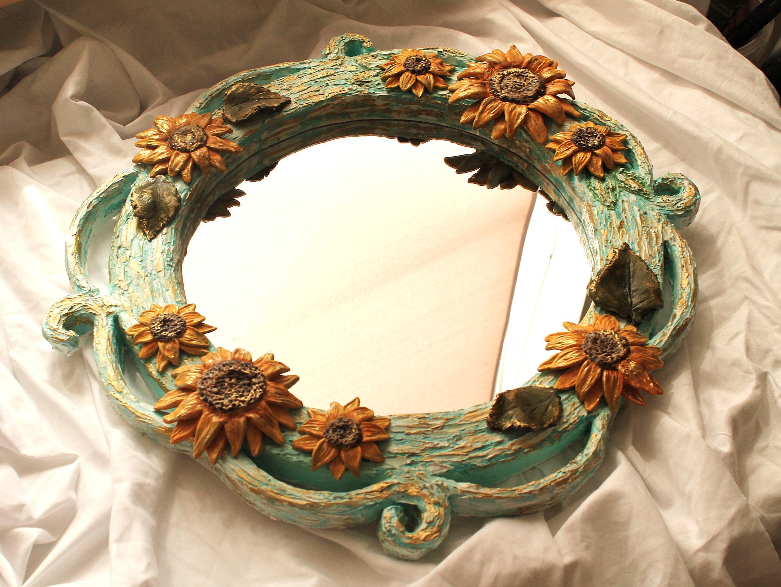 Sunflowers Sculpted Wall Mirror - Van Gogh Inspired - 3D Floral Art (42x42 cm) - Image 2