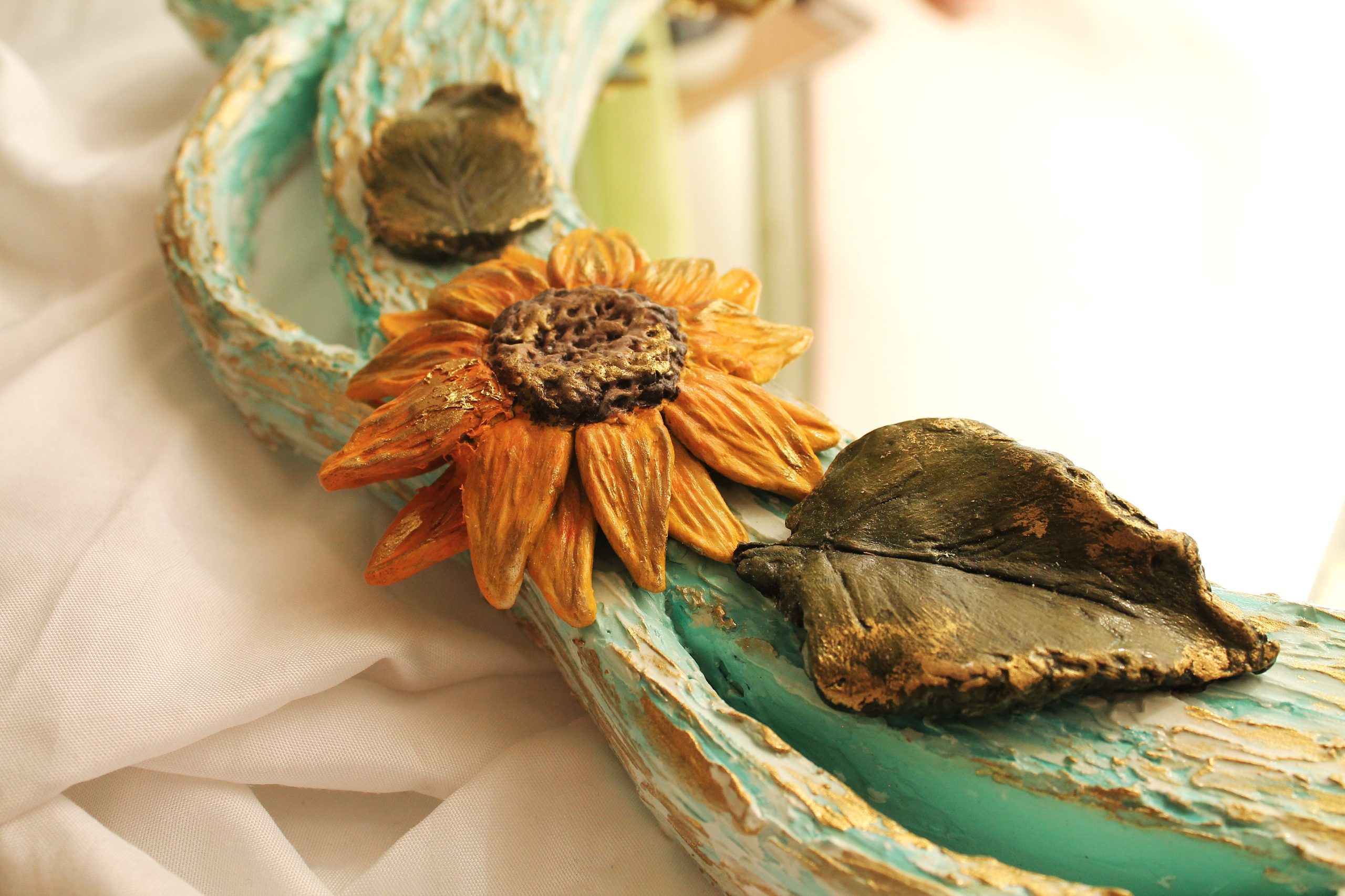 Sunflowers Sculpted Wall Mirror - Van Gogh Inspired - 3D Floral Art (42x42 cm) - Image 5