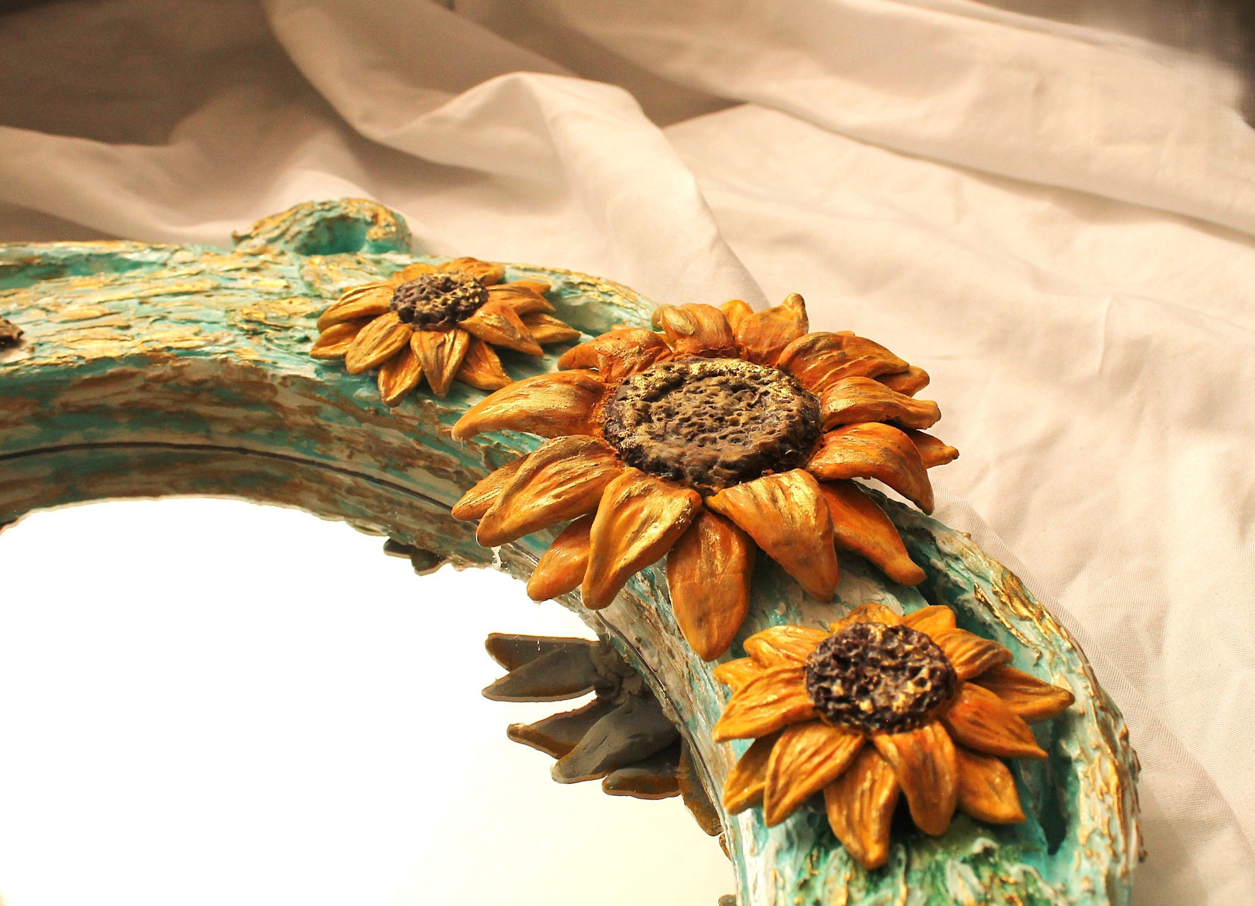 Sunflowers Sculpted Wall Mirror - Van Gogh Inspired - 3D Floral Art (42x42 cm) - Image 3