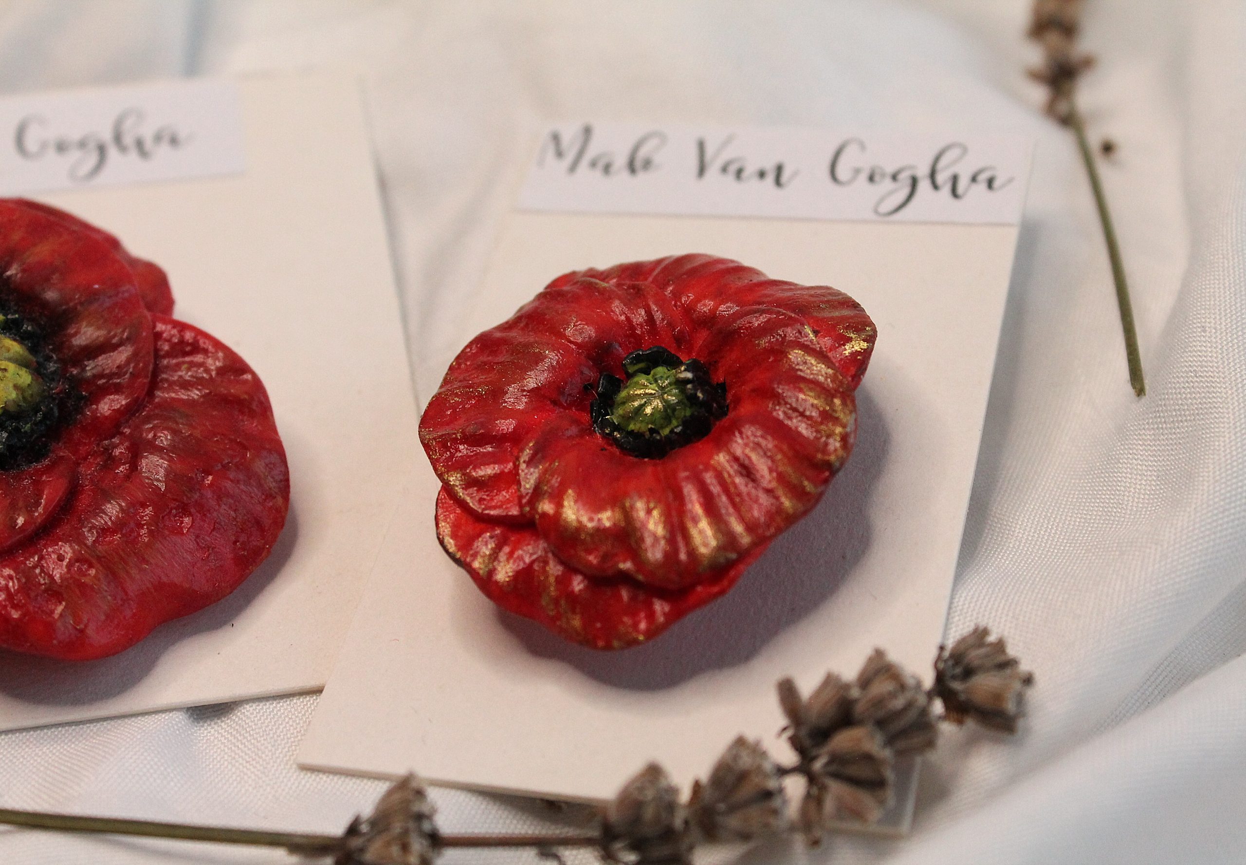 Magnetic 3D Poppies – Red Sculptural Flower Accessory for Mirrors & Decor - Image 7