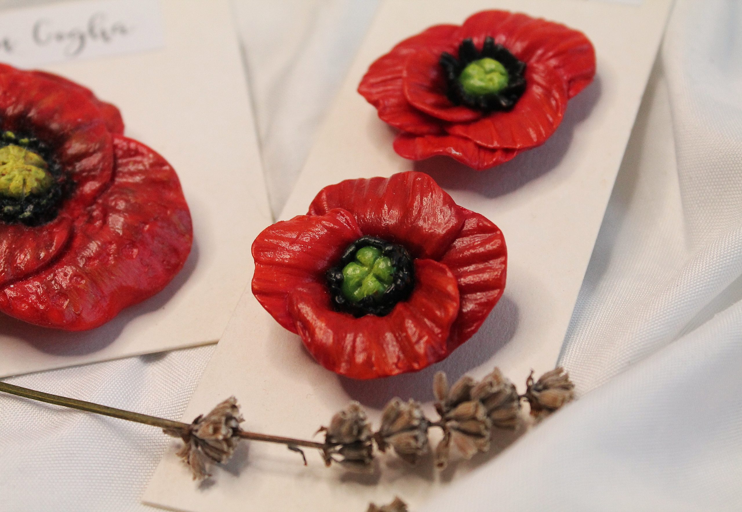 Set of two small magnetic poppies 3d floral art for mirrors and home decor