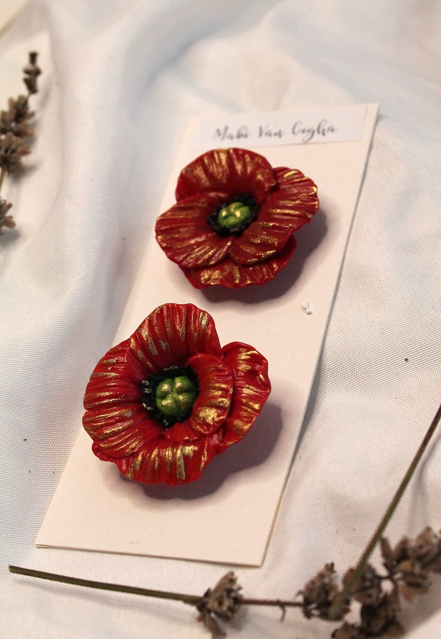 Magnetic 3D Poppies – Red Sculptural Flower Accessory for Mirrors & Decor - Image 15