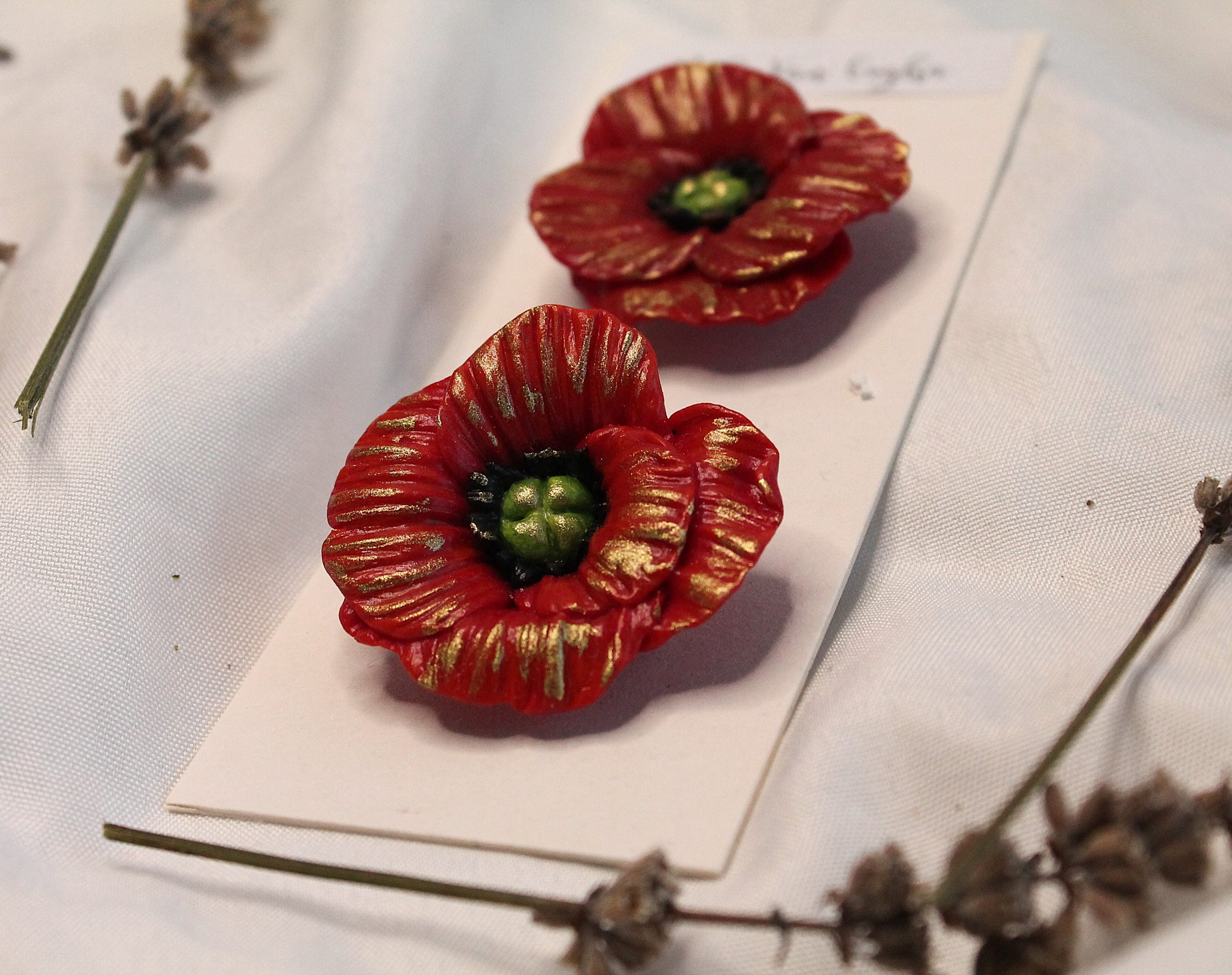 Magnetic 3D Poppies – Red Sculptural Flower Accessory for Mirrors & Decor - Image 13