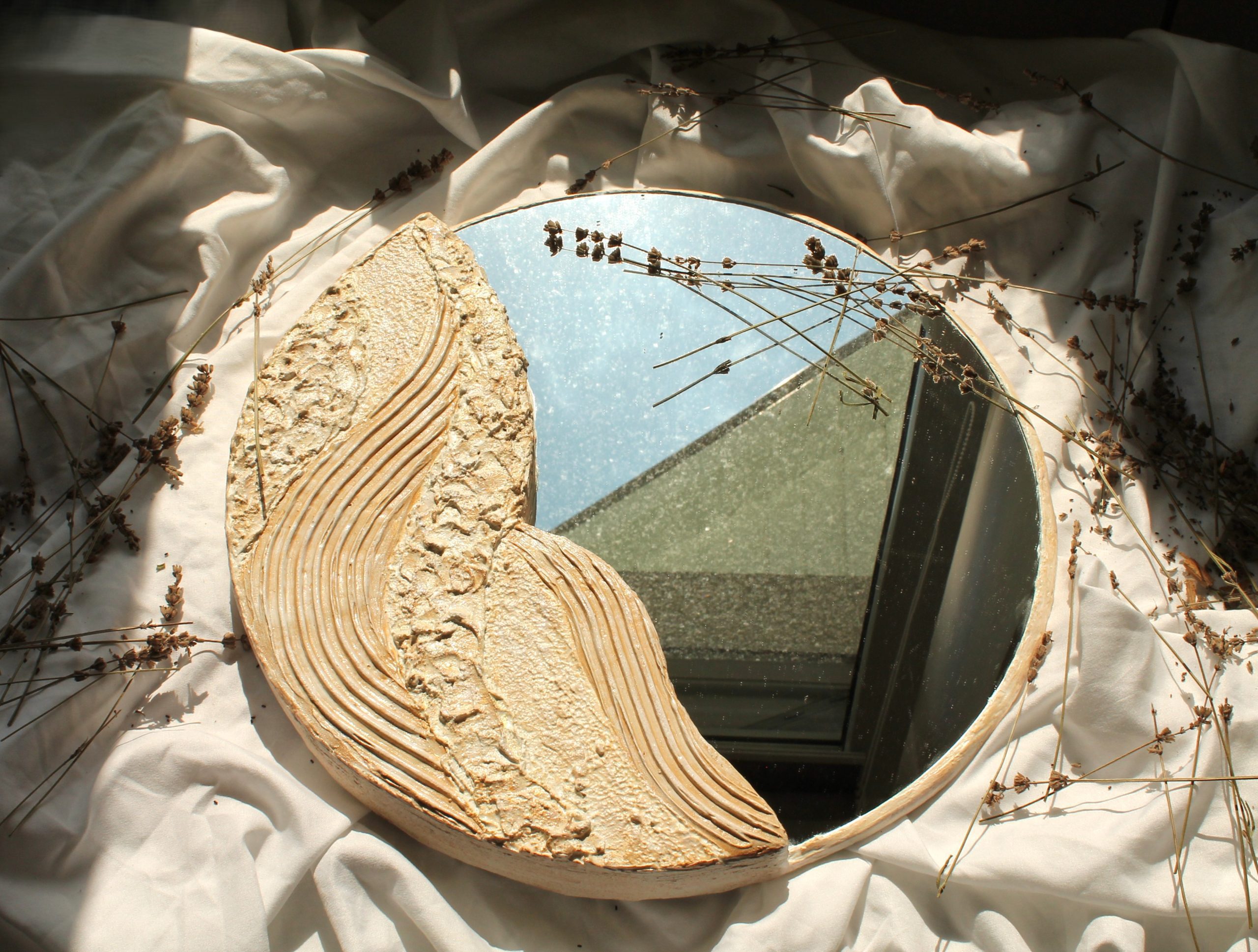 "Desert Dust" – Organic Japandi Mirror with Stone Texture (40x40 cm) - Image 4