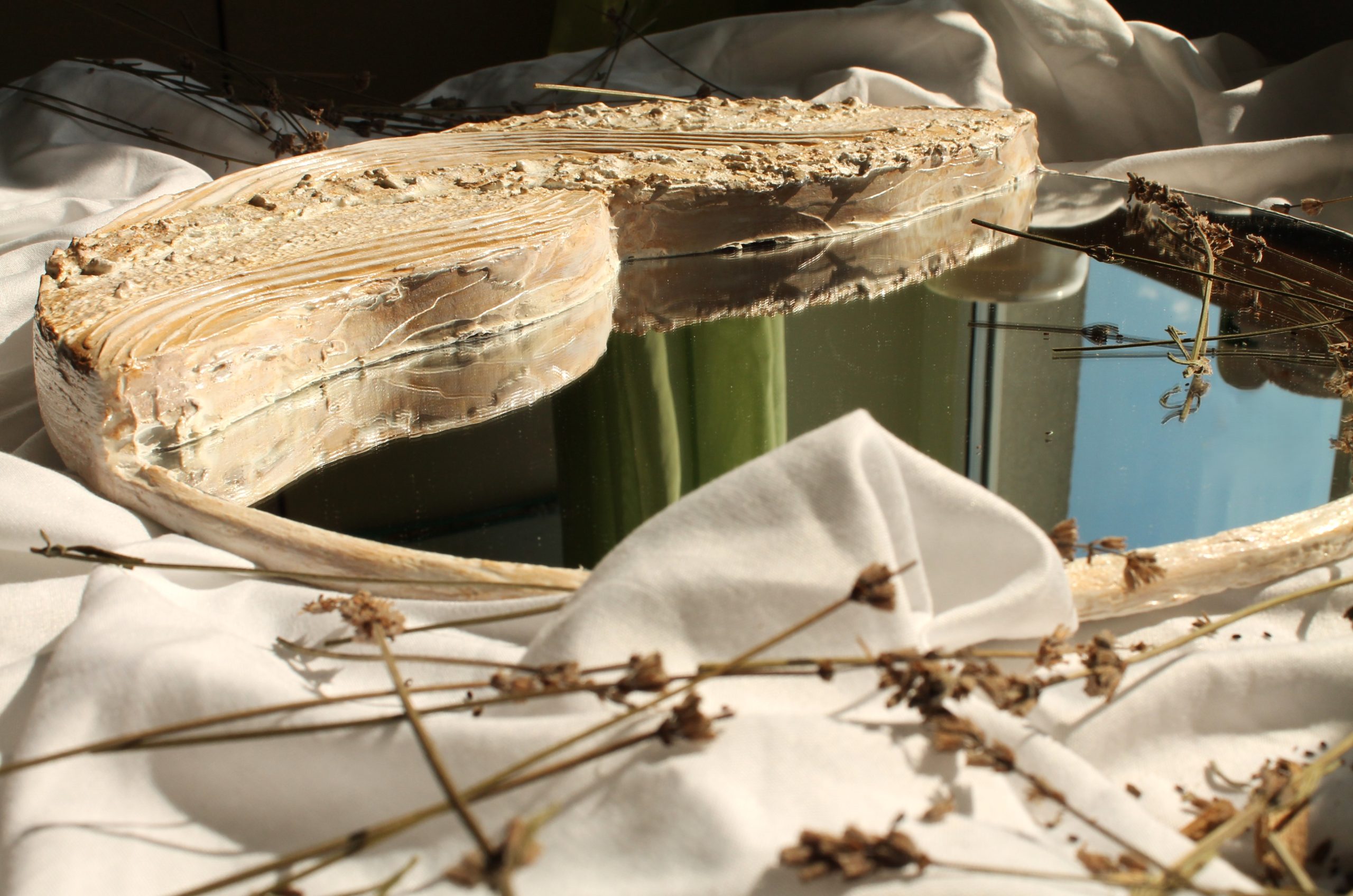 "Desert Dust" – Organic Japandi Mirror with Stone Texture (40x40 cm) - Image 8